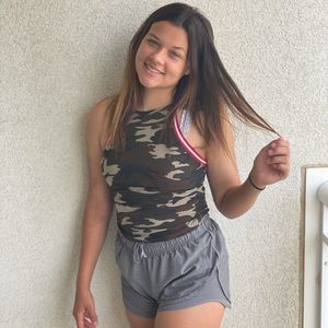 Meet your Posher, Ashley